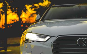 auto_front_view_motion_blur_119752_300x188