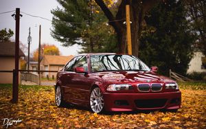 bmw_red_side_view_121601_300x188