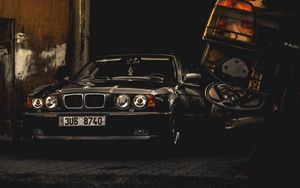 car_black_headlights_317100_300x188